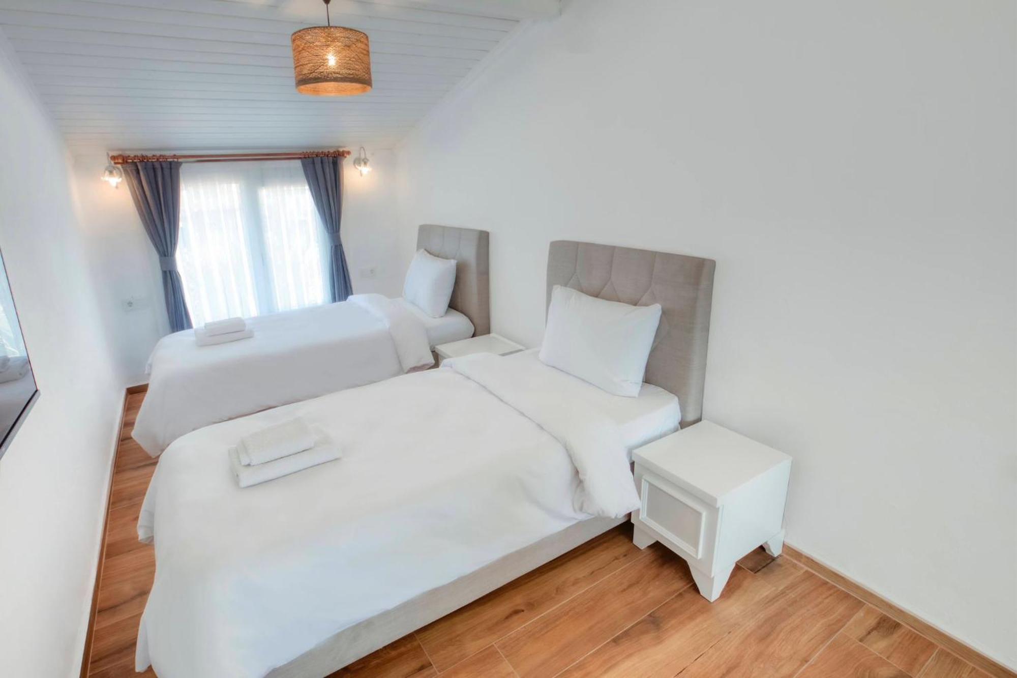 Londia Otel Алачати Экстерьер фото
