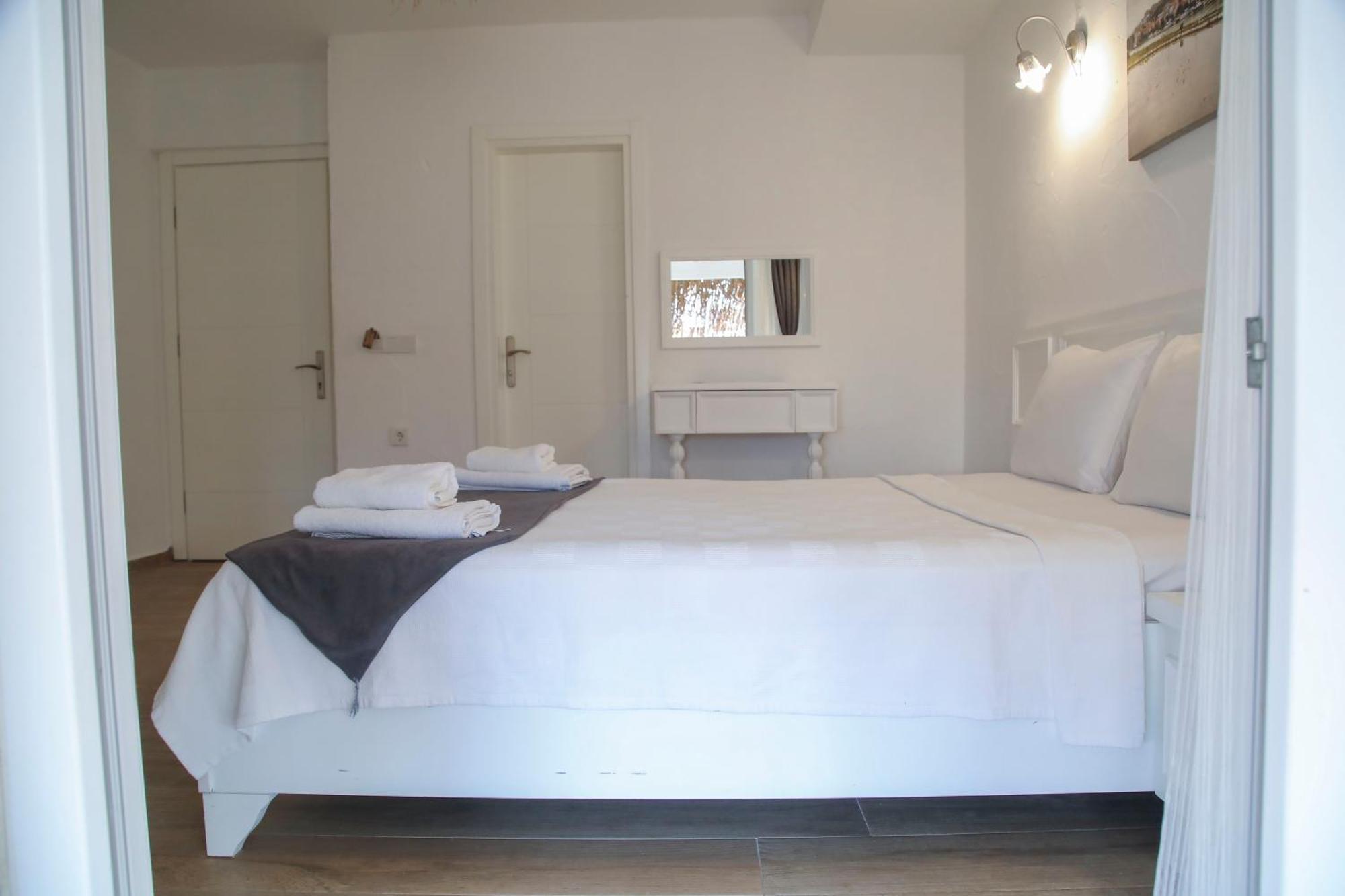 Londia Otel Алачати Экстерьер фото