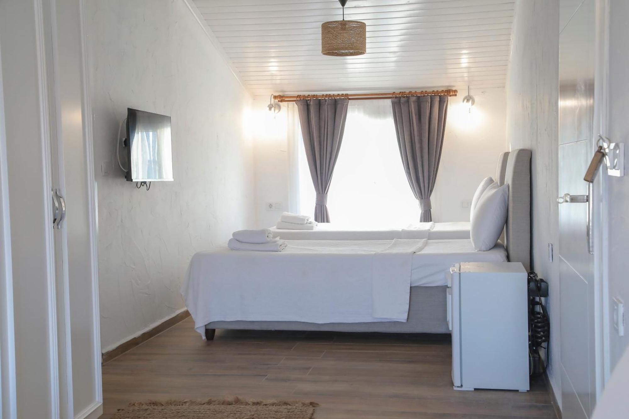 Londia Otel Алачати Экстерьер фото